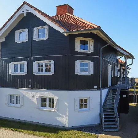 8 Person In Bogense-by Traum