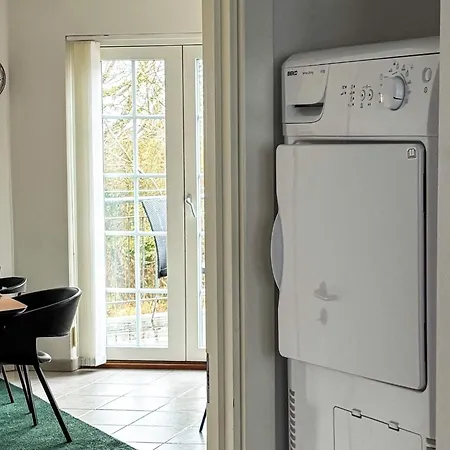 8 Person In Bogense-by Traum